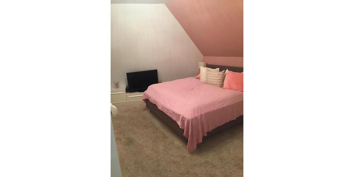 Dachgeschoßwohnung Bochum Bochum-Nord - 3 Zimmer, 70 m&sup2;, 600&euro; | Angebot:25965177