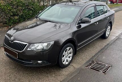 Skoda Superb 227.000 km 6.300 &euro; Burscheid 51399