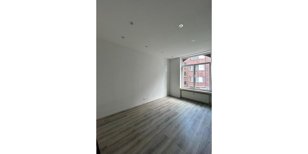 Erdgeschoßwohnung Wuppertal Unterbarmen - 2 Zimmer, 77 m&sup2;, 680&euro; | Angebot:25933369