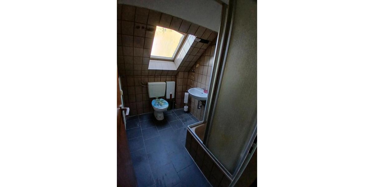 Dachgeschoßwohnung Gelsenkirchen Gelsenkirchen-West - 2 Zimmer, 120 m&sup2;, 810&euro; | Angebot:25782609