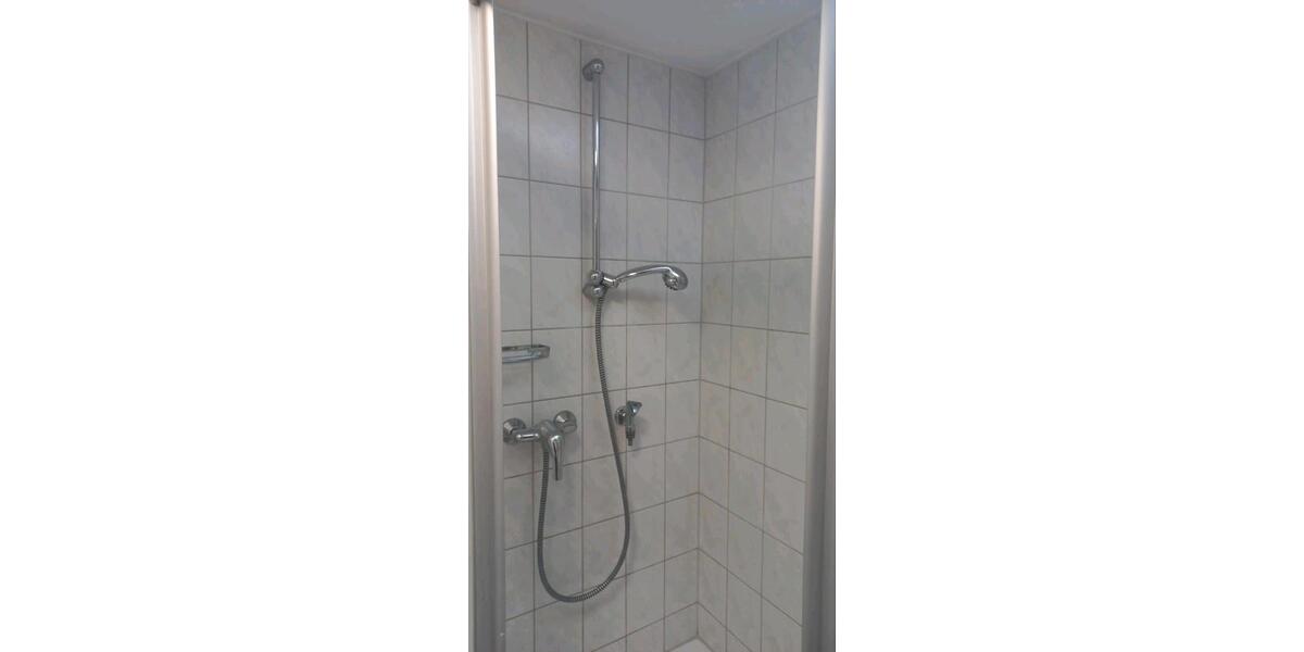 Dachgeschoßwohnung Solingen Höhscheid - 1 Zimmer, 36 m&sup2;, 425&euro; | Angebot:27543470