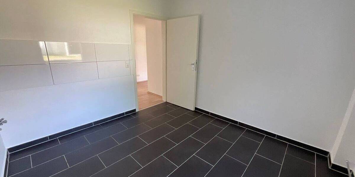 Etagenwohnung Radevormwald Innenstadt - 3 Zimmer, 61 m&sup2;, 529&euro; | Angebot:26826659