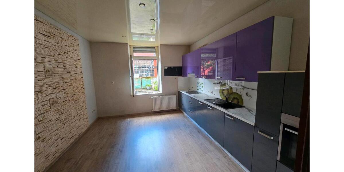 Erdgeschoßwohnung Duisburg Hamborn - 5 Zimmer, 166 m&sup2;, 175.000&euro; | Angebot:27108703