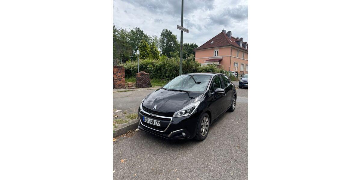 Peugeot 208 184.000 km 4.400 &euro; Gelsenkirchen 45881