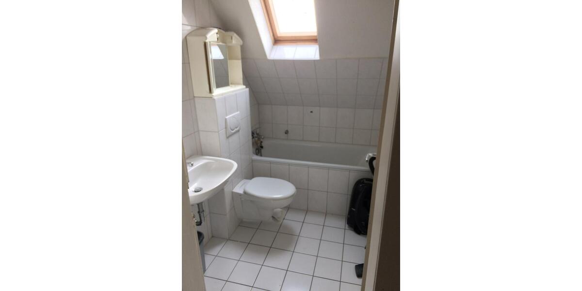 Dachgeschoßwohnung Gelsenkirchen Gelsenkirchen-Mitte - 4 Zimmer, 54 m&sup2;, 810&euro; | Angebot:27541586