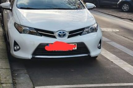 Toyota Auris Touring Sports 161.000 km 10.200 &euro; Erkrath 40699