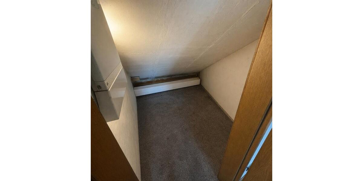 Dachgeschoßwohnung Bochum Günnigfeld - 3 Zimmer, 107 m&sup2;, 695&euro; | Angebot:27533094