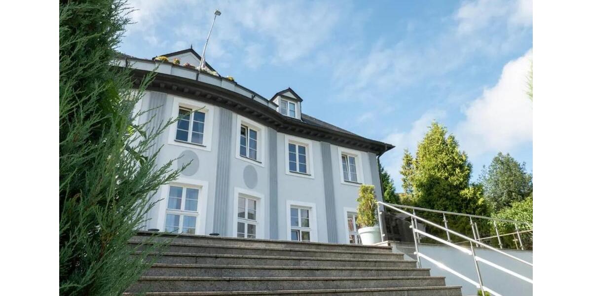 Terrassenwohnung Wetter (Ruhr) - 6 Zimmer, 350 m&sup2;, 3.500&euro; | Angebot:25542419