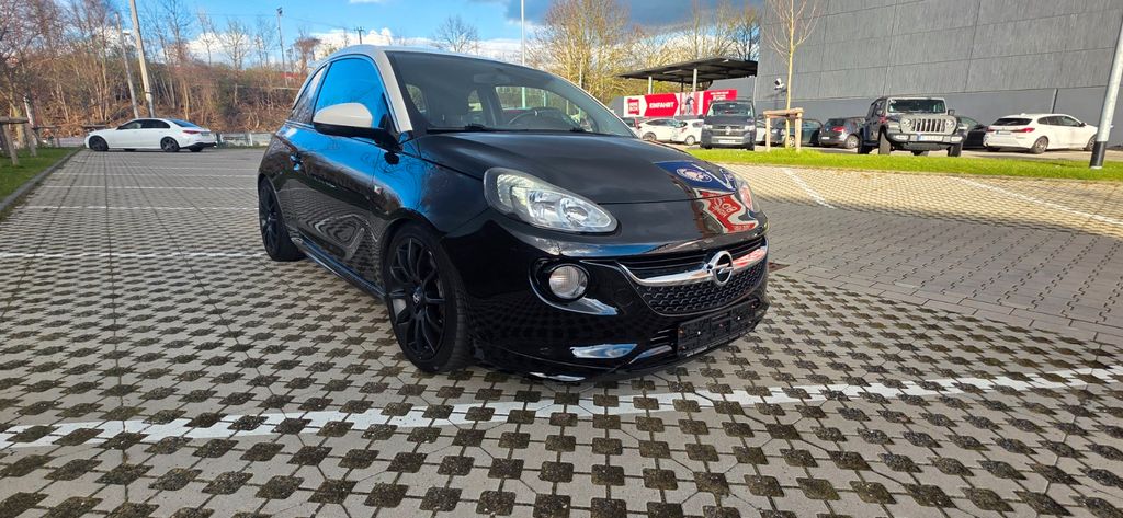 Opel Adam 117.000 km 7.790 &euro; Essen 45145