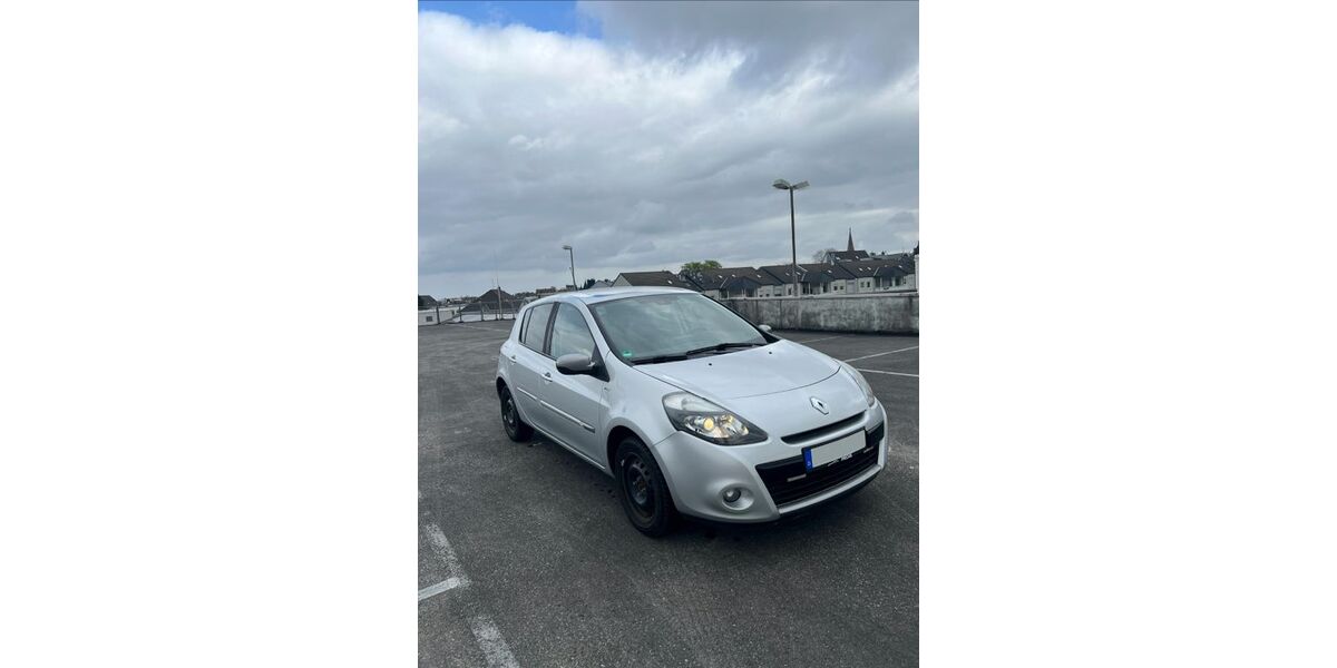 Renault Clio 111.200 km 4.490 &euro; Velbert 42549