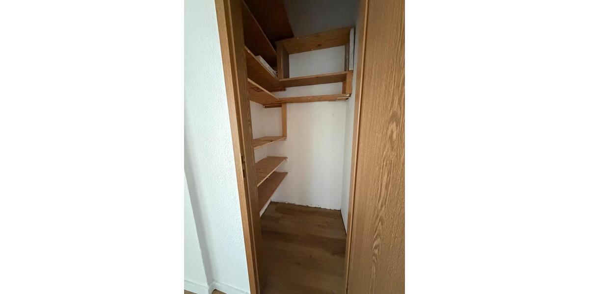 Dachgeschoßwohnung Gelsenkirchen Rotthausen - 3 Zimmer, 55 m&sup2;, 590&euro; | Angebot:27553898