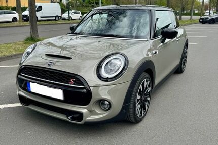 Mini Cooper S 21.685 km 25.549 &euro; Düsseldorf 40239